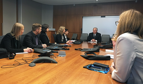 Ombudsman Paul Dubé speaking with Ontario Legislative interns