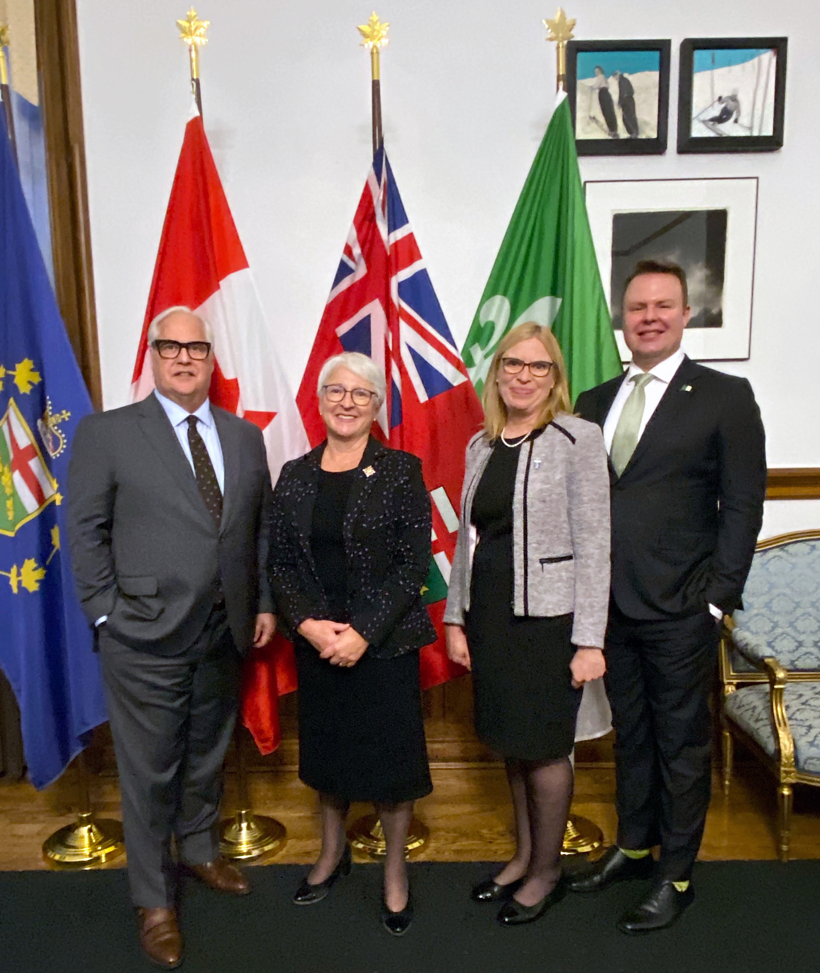 Executive members with LG of Ontario